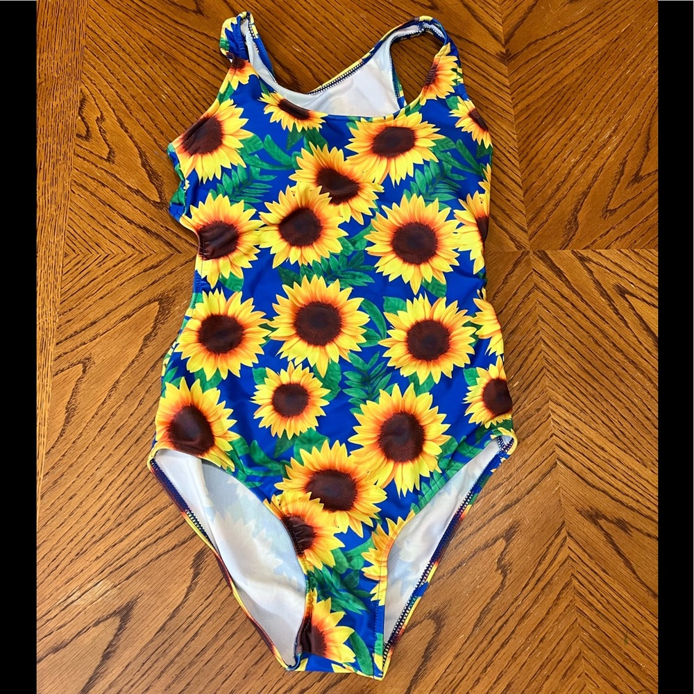 ****** flower swimsuit ******